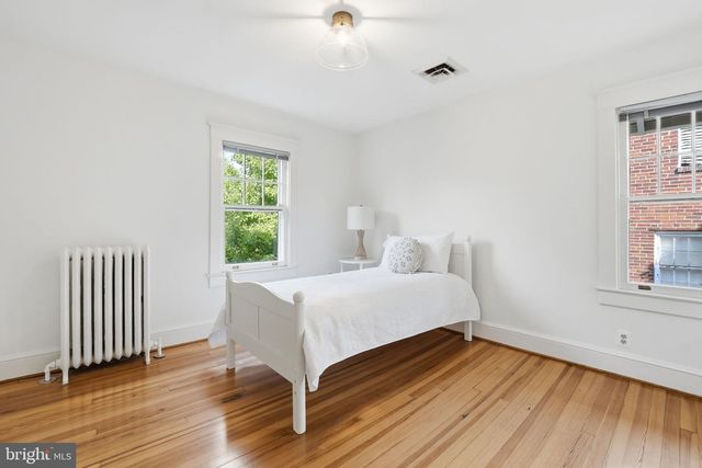1602 N DANVILLE ST, Arlington, VA 22201