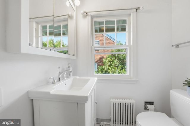 1602 N DANVILLE ST, Arlington, VA 22201