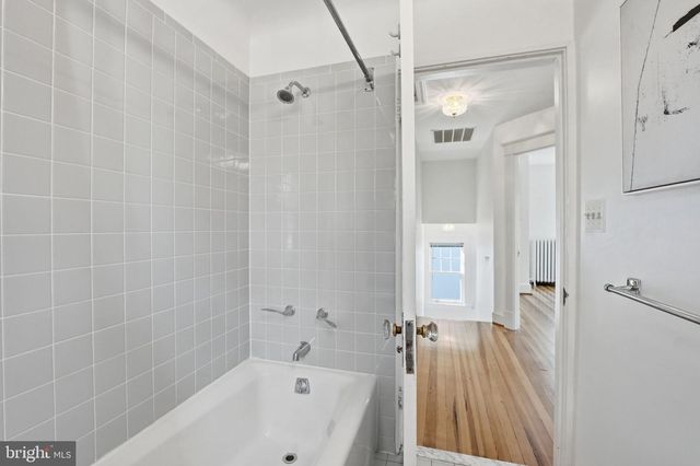 1602 N DANVILLE ST, Arlington, VA 22201