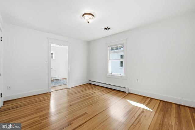 1602 N DANVILLE ST, Arlington, VA 22201