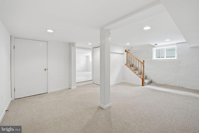 1602 N DANVILLE ST, Arlington, VA 22201