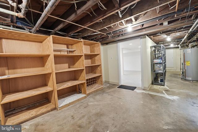 1602 N DANVILLE ST, Arlington, VA 22201