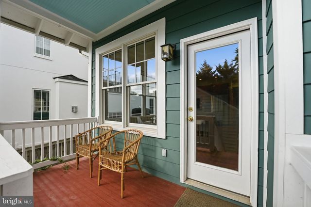 1602 N DANVILLE ST, Arlington, VA 22201