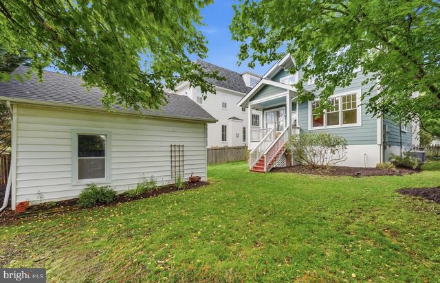 1602 N DANVILLE ST, Arlington, VA 22201