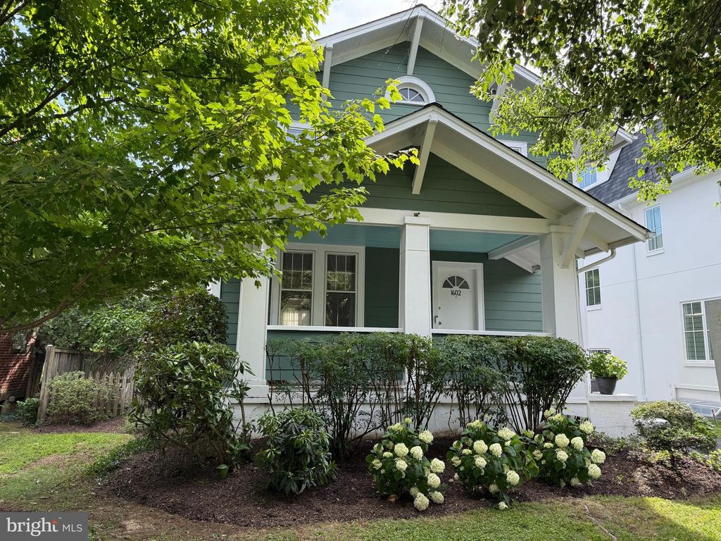 1602 N DANVILLE ST, Arlington, VA 22201