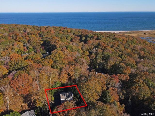 64 Glen Road, Baiting Hollow, NY 11933