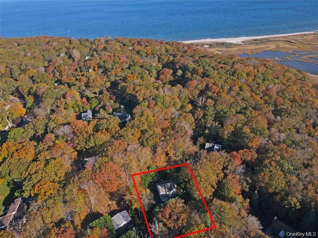 64 Glen Road, Baiting Hollow, NY 11933