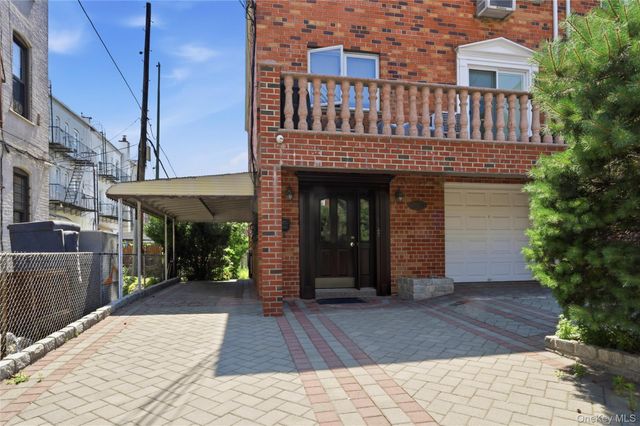 2511 44th Street, Astoria, NY 11103