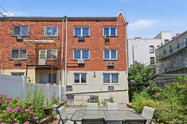 2511 44th Street, Astoria, NY 11103
