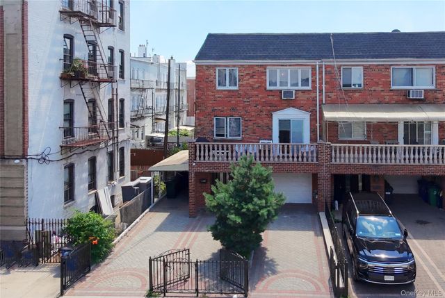 2511 44th Street, Astoria, NY 11103