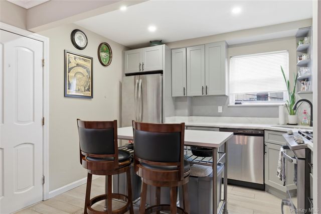 2511 44th Street, Astoria, NY 11103
