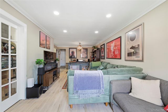 2511 44th Street, Astoria, NY 11103