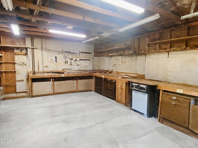 1602 Peace Street, Henderson, NC 27536