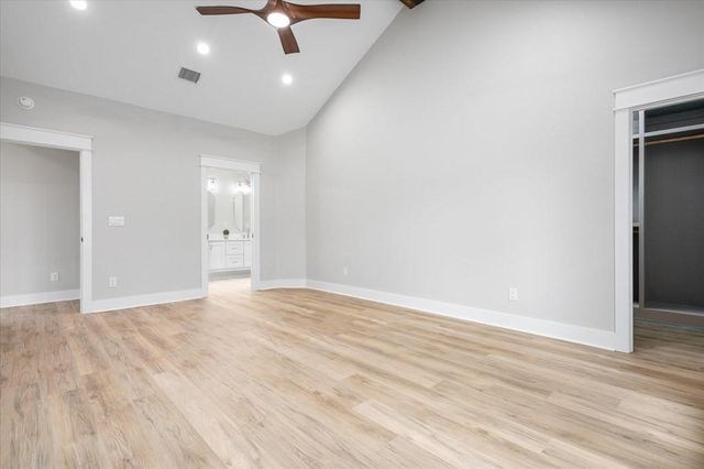 911 Augusta Drive, Lufkin, TX 75901