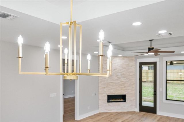 911 Augusta Drive, Lufkin, TX 75901