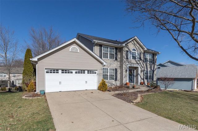 5013 Royal Burgess Drive, St Peters, MO 63304