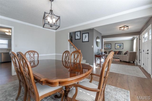 5013 Royal Burgess Drive, St Peters, MO 63304