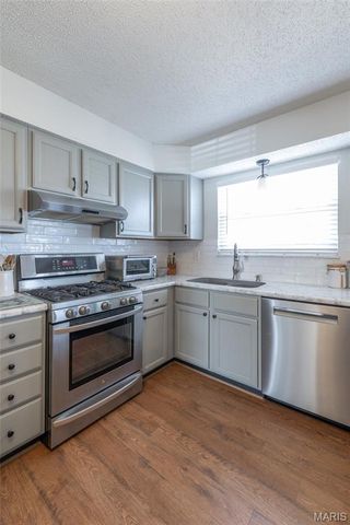 5013 Royal Burgess Drive, St Peters, MO 63304