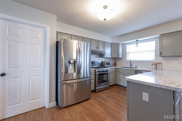 5013 Royal Burgess Drive, St Peters, MO 63304