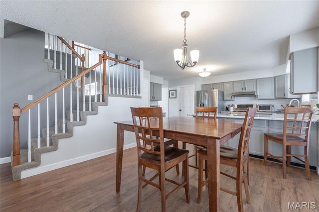 5013 Royal Burgess Drive, St Peters, MO 63304