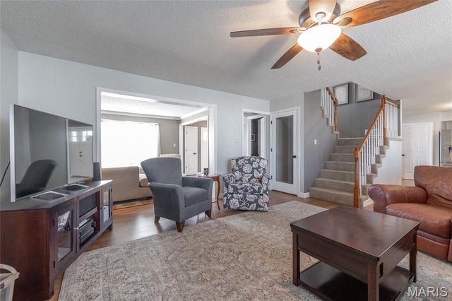 5013 Royal Burgess Drive, St Peters, MO 63304