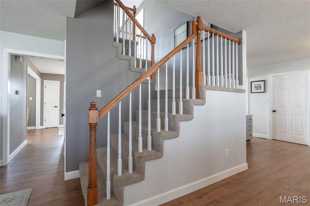 5013 Royal Burgess Drive, St Peters, MO 63304