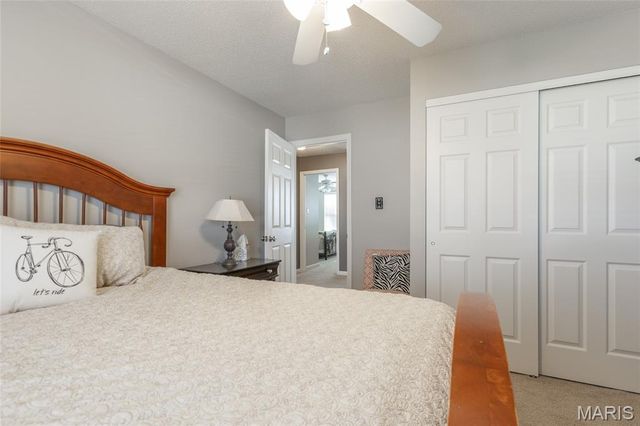 5013 Royal Burgess Drive, St Peters, MO 63304