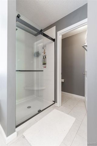 5013 Royal Burgess Drive, St Peters, MO 63304