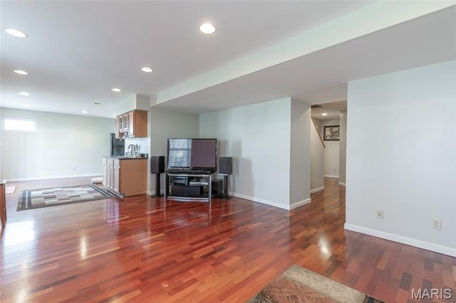 5013 Royal Burgess Drive, St Peters, MO 63304