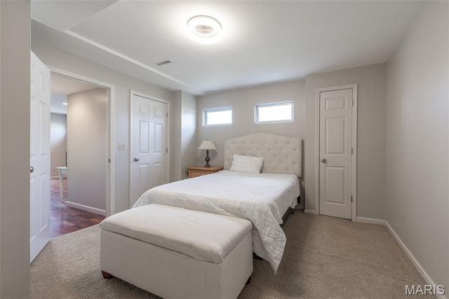 5013 Royal Burgess Drive, St Peters, MO 63304