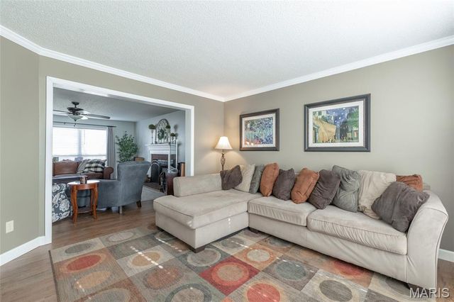 5013 Royal Burgess Drive, St Peters, MO 63304