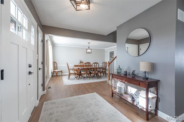 5013 Royal Burgess Drive, St Peters, MO 63304