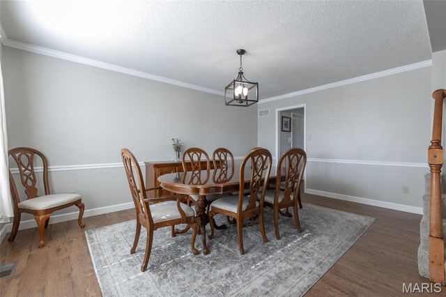 5013 Royal Burgess Drive, St Peters, MO 63304