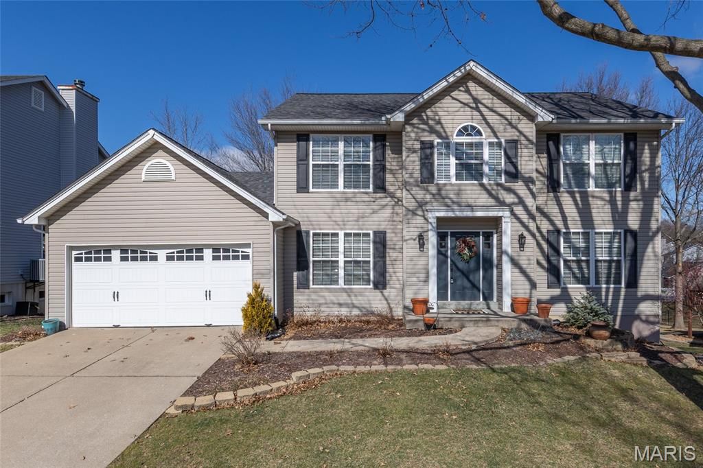 5013 Royal Burgess Drive, St Peters, MO 63304