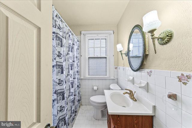 9 ARDSLEY RD, Upper Darby, PA 19082