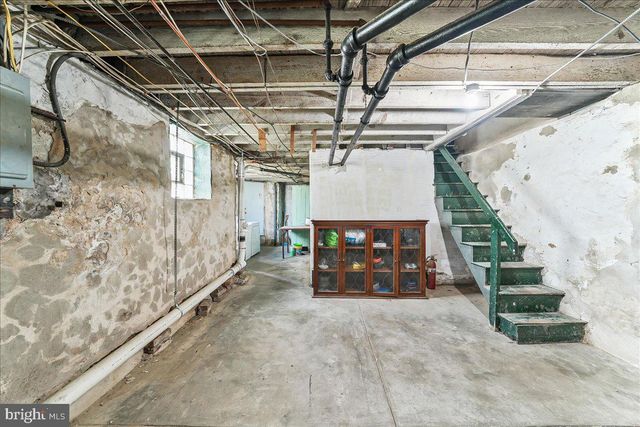 9 ARDSLEY RD, Upper Darby, PA 19082