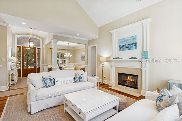 7 Willow Oak Rd W, Hilton Head Island, SC 29928