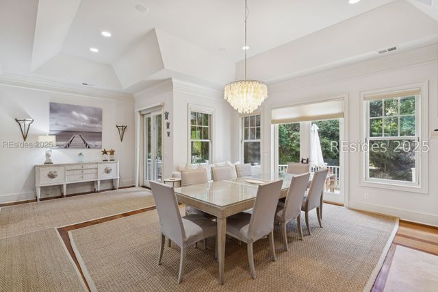 7 Willow Oak Rd W, Hilton Head Island, SC 29928