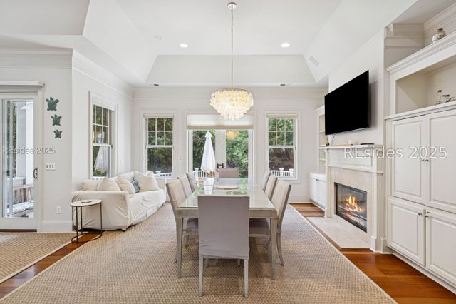 7 Willow Oak Rd W, Hilton Head Island, SC 29928