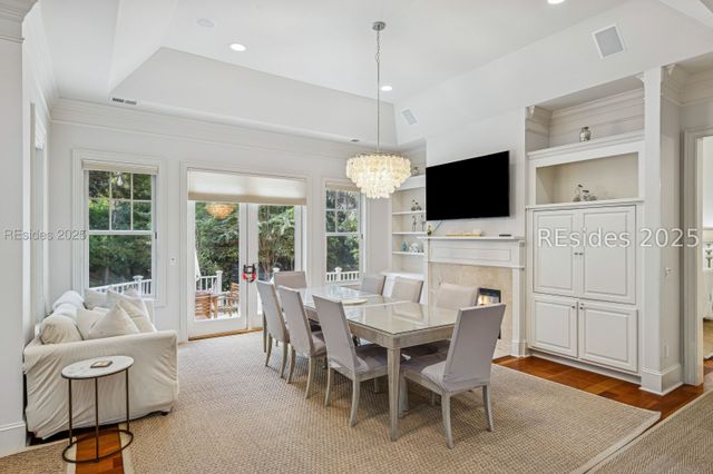 7 Willow Oak Rd W, Hilton Head Island, SC 29928