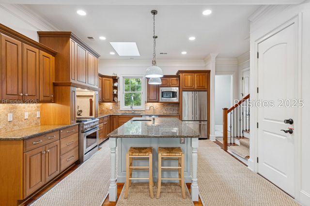 7 Willow Oak Rd W, Hilton Head Island, SC 29928