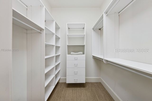 7 Willow Oak Rd W, Hilton Head Island, SC 29928