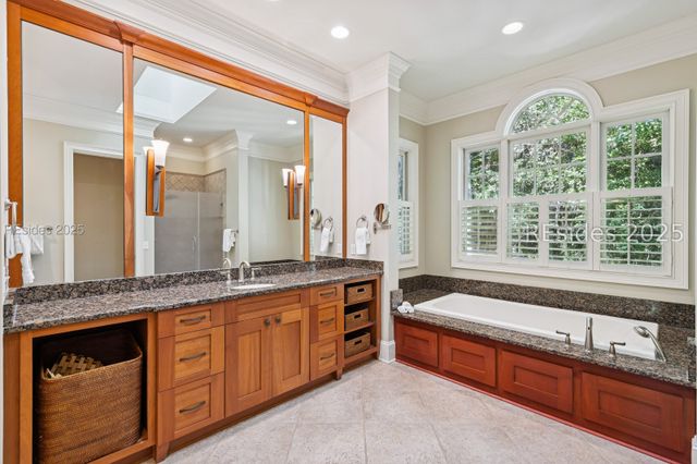 7 Willow Oak Rd W, Hilton Head Island, SC 29928