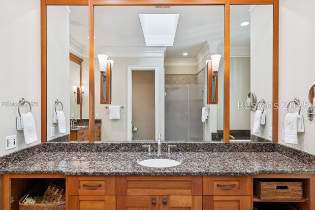 7 Willow Oak Rd W, Hilton Head Island, SC 29928