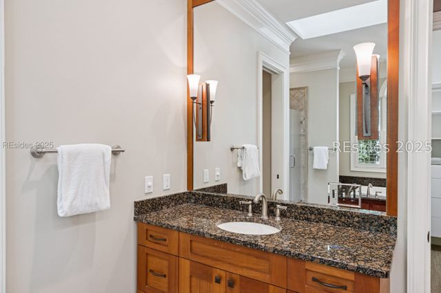 7 Willow Oak Rd W, Hilton Head Island, SC 29928