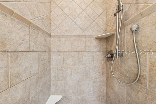 7 Willow Oak Rd W, Hilton Head Island, SC 29928