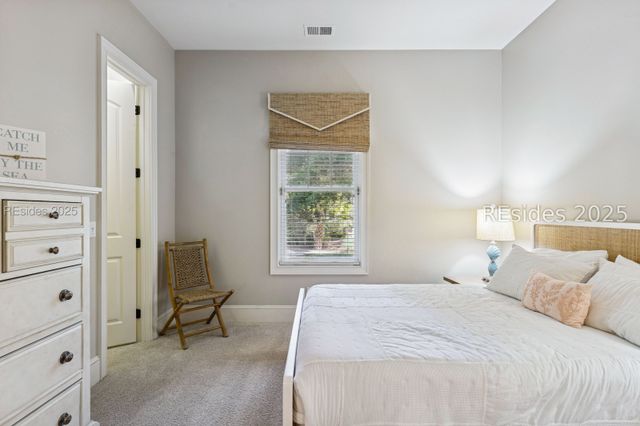 7 Willow Oak Rd W, Hilton Head Island, SC 29928