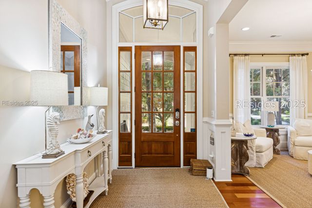 7 Willow Oak Rd W, Hilton Head Island, SC 29928