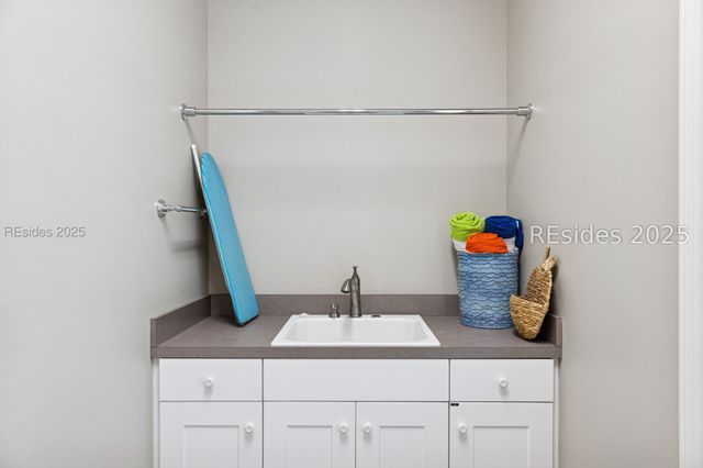 7 Willow Oak Rd W, Hilton Head Island, SC 29928