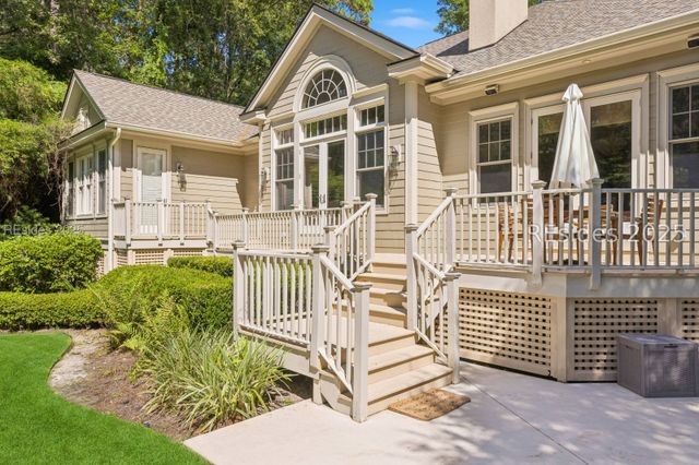 7 Willow Oak Rd W, Hilton Head Island, SC 29928